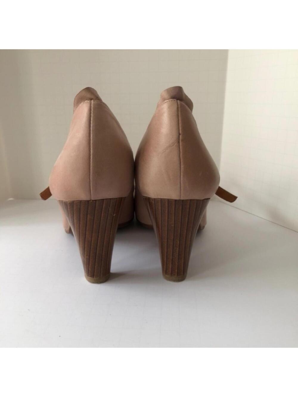 Chie MIhara high heeled shoes with strap. dusty pink. size 9 - Picture 2 of 7